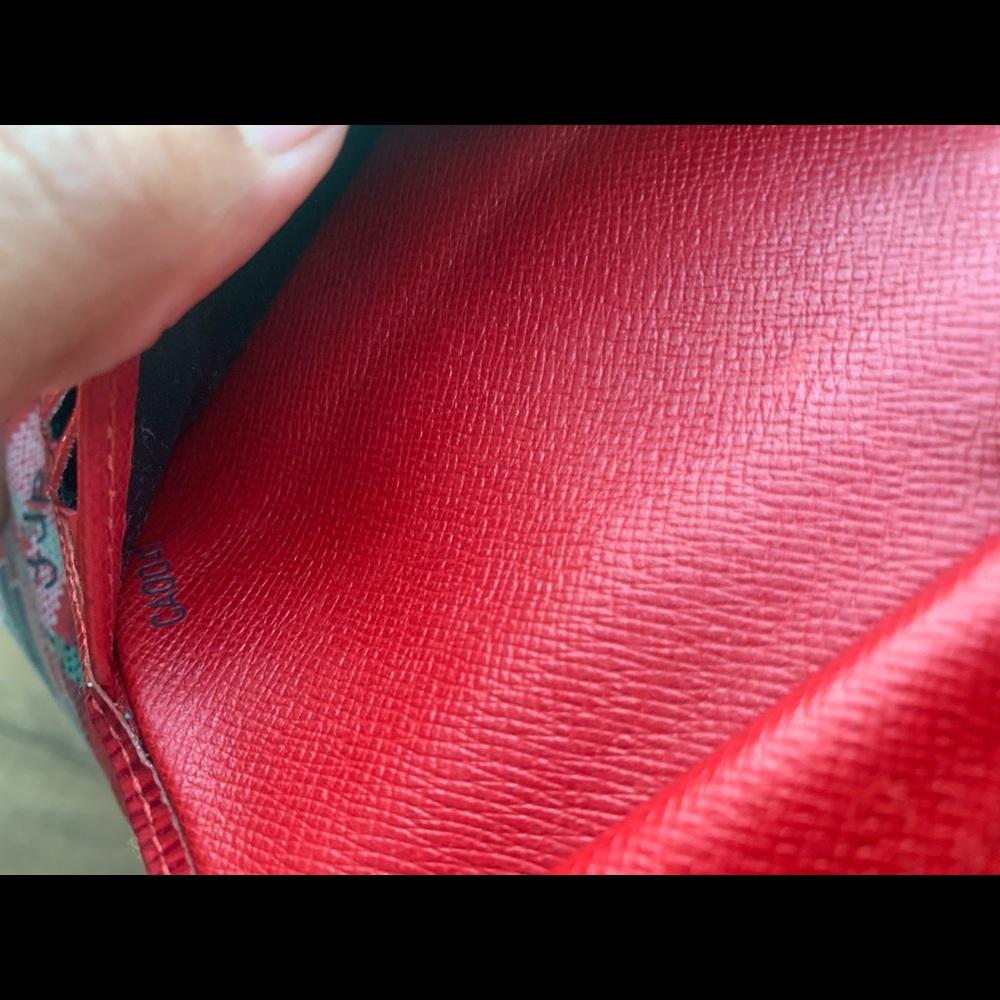 SOLD Authentic Louis Vuitton Epi leather wallet - Picture 3 of 5